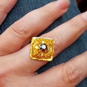 21 Kt gold fancy gold ring